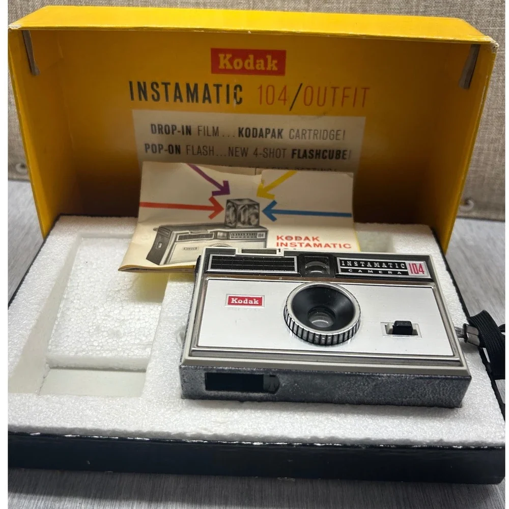 Vintage Kodak Instamatic 104 Camera Outfit with Original‎ Box and Manual 1960s
